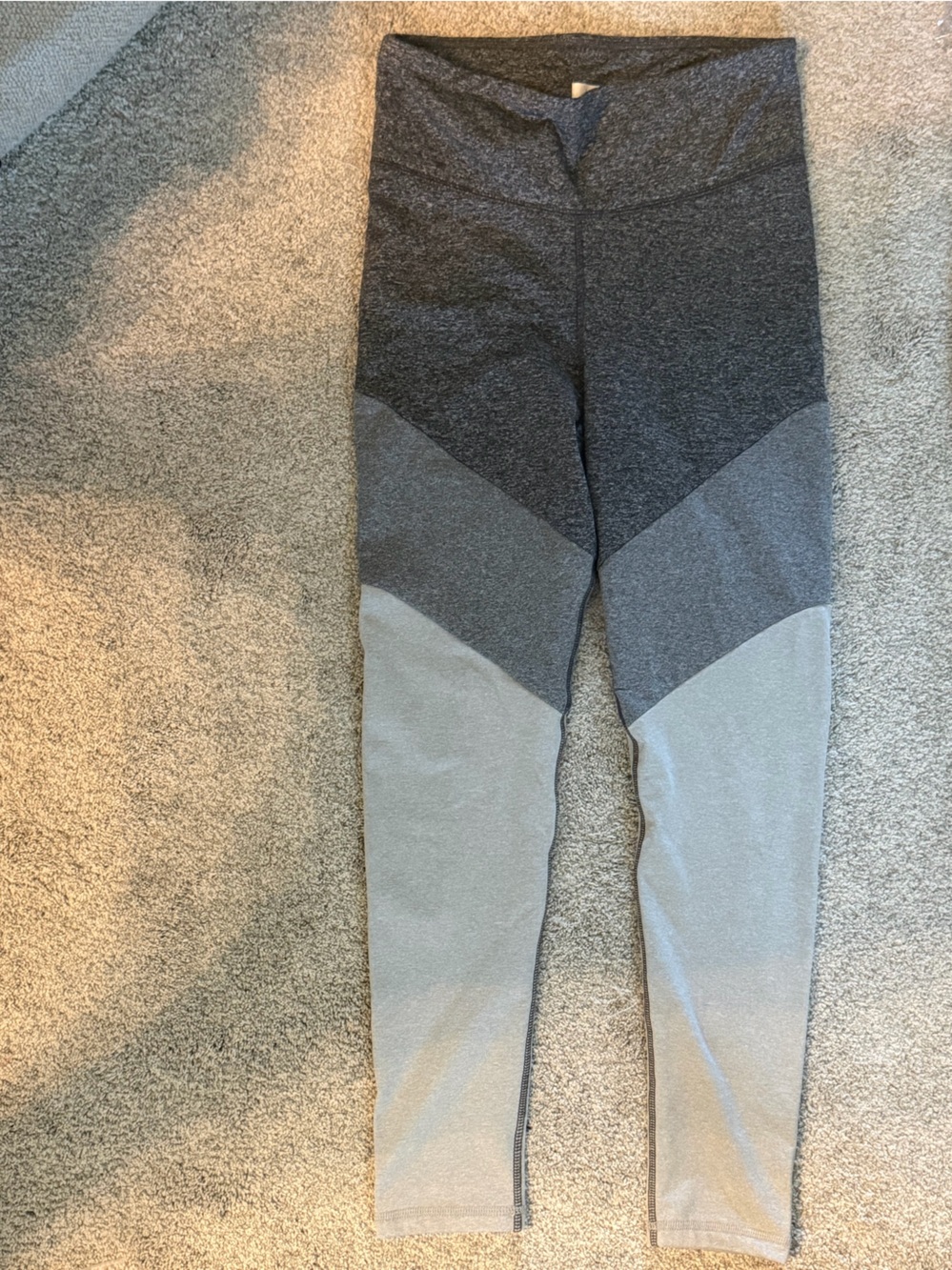 LOFT women’s Grey Colorblock Athletic Socks - Dual-Tone Design